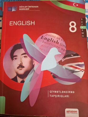 Зарядные устройства: Çox yaxsi veziyyetdedir,sadece içinde ad ve soyad korrektorla