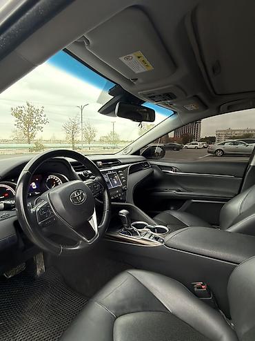 Toyota: Toyota Camry: 2018 г., 2.5 л, Вариатор, Гибрид, Седан — 7