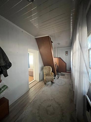 Продажа коттеджей и домов: --- 🏡 **Продается уютный и просторный дом в г. Бишкек, ул. Матыева 72 — 13