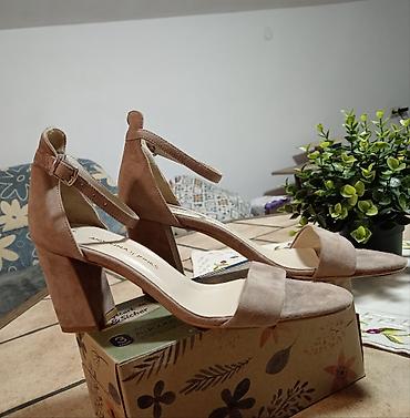Sandale: Скроз нове оригинал сандале, преврнута кожа. Висина штикле 7 цм — 5