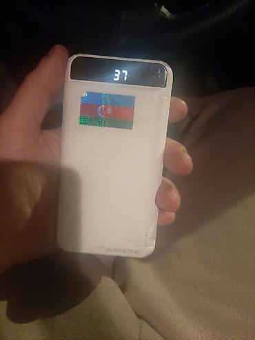 akumlyator dolduran aparat: Borofone daşınan enerji bankı (powerbank) - Rəng: ağ - LED rəqəmsal — 3