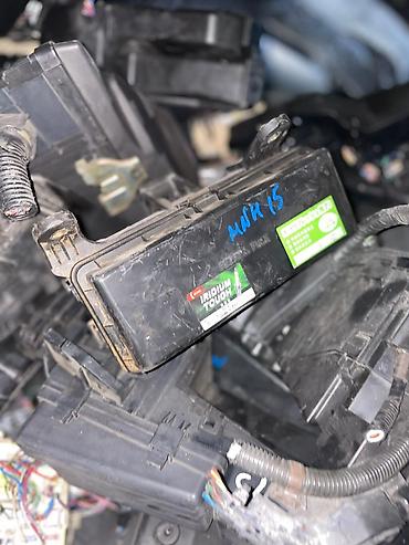 Капоты и комплектующие: Петли капота Toyota, Б/у, Оригинал — 11