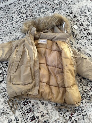 зимние куртки для мальчиков бишкек: Пуховик, S (EU 36), M (EU 38)
