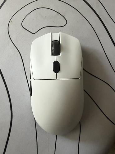 мышкы: Игровая мышь 
Блютуз/провод 
Донгл в комплекте 
Легкая — 1
