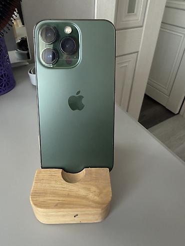 iphone 17 про макс: IPhone 13 Pro цвет Natural Titanium/зеленый оттенок на фото — 3