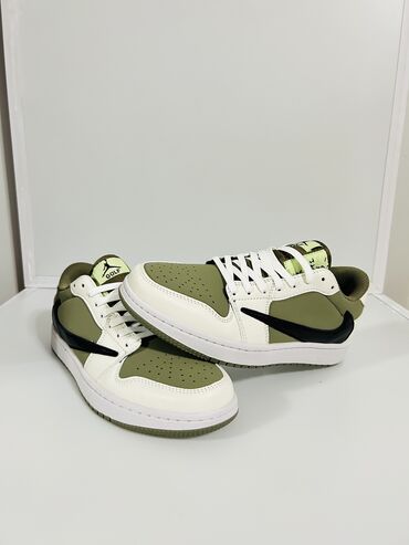 komp 4 jadra: Кроссовки и спортивная обувь