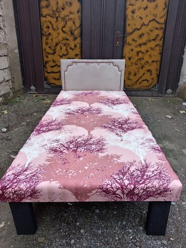 Bağ və bostan üçün digər məhsullar: Təzə çarpayılar. 1. nəfərlik çarpayılar 60 manat. 2. nəfərlik taxt 110 — 30