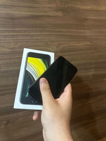Apple iPhone: IPhone SE 2020, 64 ГБ, Черный, Отпечаток пальца, Беспроводная зарядка