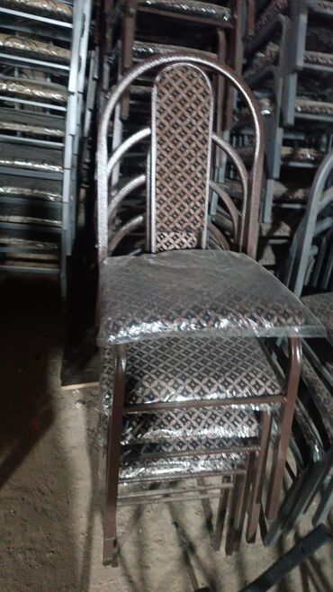 Masa və oturacaq dəstləri: Mətbəx üçün, Açılmayan, Dördbucaq masa, 4 stul — 18