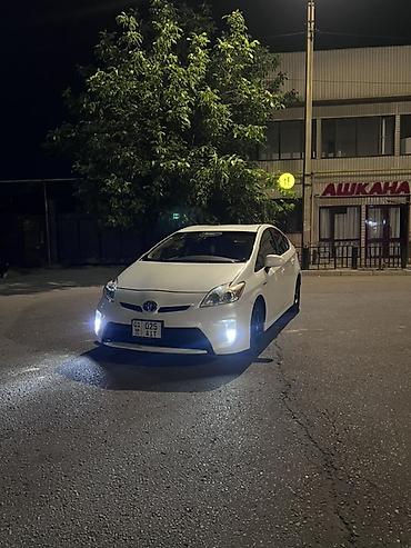 g comp: Toyota Prius: 2015 г., 1.8 л, Робот, Гибрид, Хэтчбэк — 2