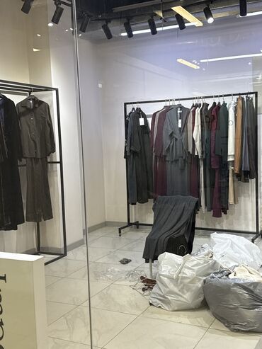 оборудование бизнес: Сдаю Часть бутика, 38 м², Boom, С ремонтом, Действующий, С оборудованием
