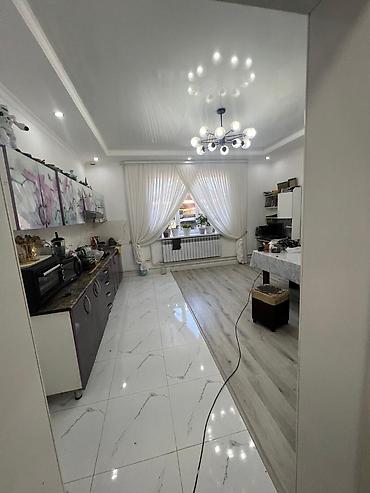 Продажа коттеджей и домов: 🏡 **Продается 2-этажный дом в ж/м Ала-Тоо-1!** ✨ **200 м² | 5 соток | at lalafo.kg — 17 Продажа коттеджей и домов: 🏡 **Продается 2-этажный дом в ж/м Ала-Тоо-1!** ✨ **200 м² | 5 соток | — 17