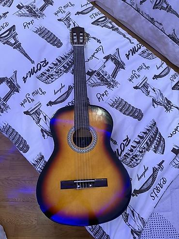 gitara tuner: Klassik (ispan tipli) akustik gitar - Korpus: tam ölçülü klassik — 1
