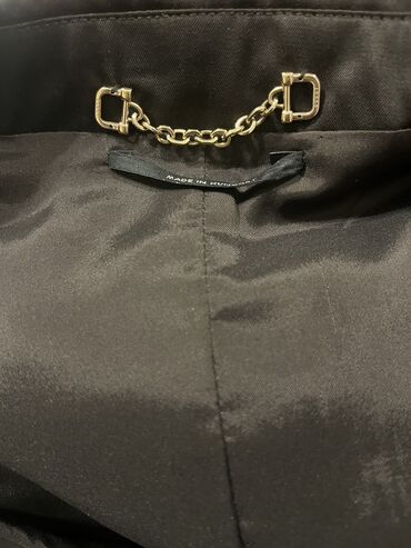Dəstlər, kostyumlar: Пиджак Gucci. Оригинал. Размер 40 но идёт на 38 (маломерка) — 10