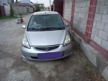 Honda: Honda Jazz: 2005 г., 1.3 л, Механика, Бензин, Седан
