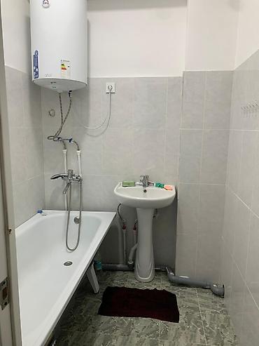 Долгосрочная аренда квартир: 3 комнаты, С мебелью частично — 10