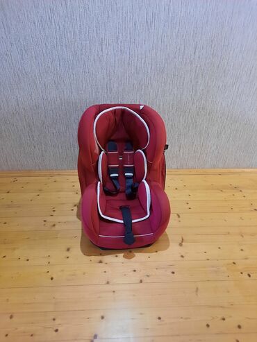 столик для автокресла: Təcili avtokreslo satılır.Əla vəziyyətdədir.Mothercare-dan baha