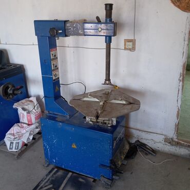 оборудование для сто бишкек: Шиномонтаж новый, срочно сатылат! компрессор,утук,баары бар. Комплект