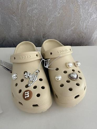 Сабо: Сабо, 36, 39, Crocs, Новый, цвет - Бежевый, Платная доставка, Бесплатная доставка, Самовывоз — 1