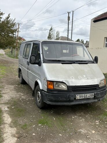 Yük maşınları: Ford Transit yük mikroavtobusu
2.5 mator. Dizel. Arxa ceken — 2