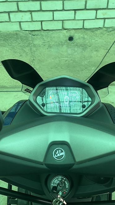 Скутеры: Продаю Jilang T-Max — почти новый макси-скутер в идеальном состоянии! — 8