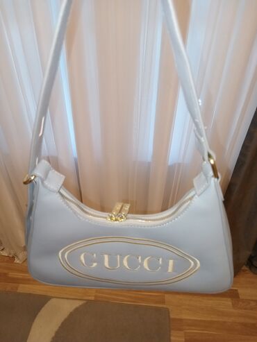 Çaydanlar: Çiyin çantası, Gucci
