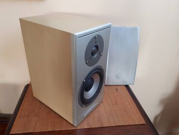 Zvučnici i stereo sistemi: Potpuno ispravni i lepo ocuvani (sitni tragovi od transporta) na lalafo.rs — 3 Zvučnici i stereo sistemi: Potpuno ispravni i lepo ocuvani (sitni tragovi od transporta) — 3