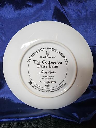 Ostali kućni dekor: Tanjir dekorativan, nov A.Orpinas,engleski iz 90ih.god.Br MCS 992 — 10