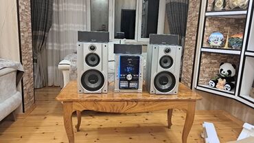 studio mikrofon: Panasonic SA-VK750 DVD Stereo System – 5 diskli dəyişdirici ilə güclü