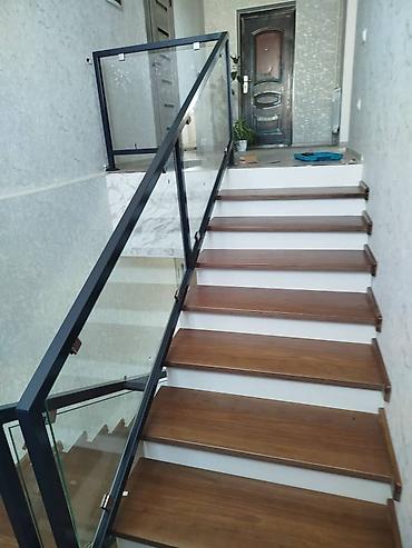 Деревянные лестницы: Деревянная лестница Для дома, Бесплатный замер, Вид дерева: Сосна, Форма лестницы: Много-маршевая, Стиль: Классический — 14