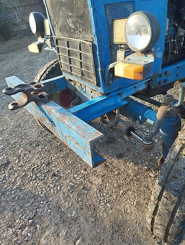 Traktorlar: Minsk MTZ Belarus 80.1 traktor - Rəng: mavi, kabinalı - Ön təkərlər — 27