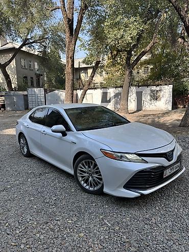 camry 2020: Toyota Camry: 2018 г., 2.5 л, Гибрид, Седан — 4