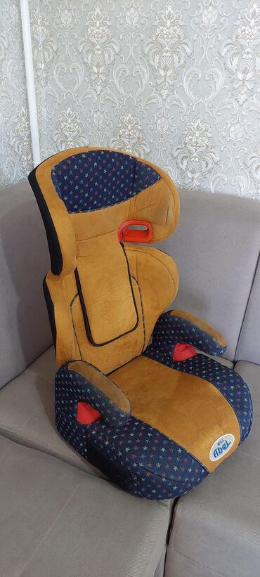 Аксессуары для авто: Авто кресло детское в отличном состоянии. 2000