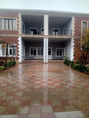 Banketlər, furşetlər: Salam restoran ev bir yerde satilir restoran 250 neferlik ev 223 kv — 2