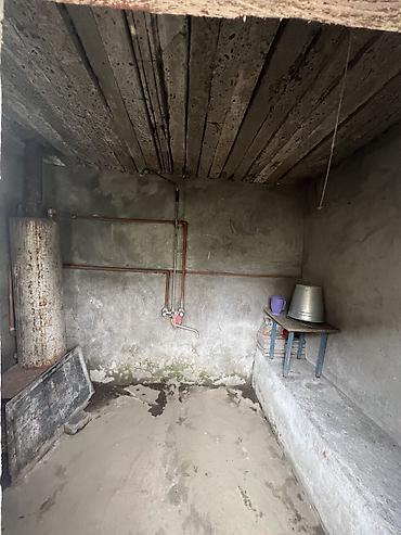 memar ecemi kiraye evler: Həyət evi satılır. Sahil parkı diaqnostika mərkəzinin yanı hər iki — 10