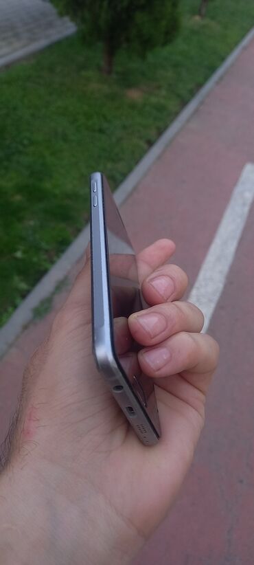 Samsung: Samsung Galaxy A3 2016, rəng - Qara, Qırıq — 3