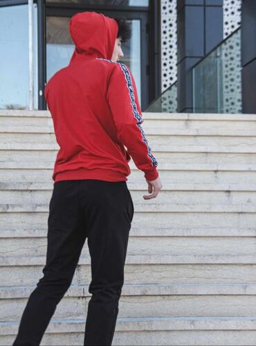 Trenerke: M - 2xl
Domaca proizvodnja

3500 — 5