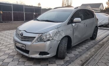 pajero mini: Toyota Verso: 2014 г., 1.6 л, Механика, Бензин, Минивэн