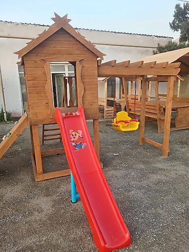 uşaq kırafatı: Uşaqlar üçün taxta oyun kompleksi - Tərkib: taxta oyun evi (üstü — 3