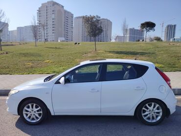 Hyundai: Hyundai i30: 1.6 l | 2009 il Hetçbek