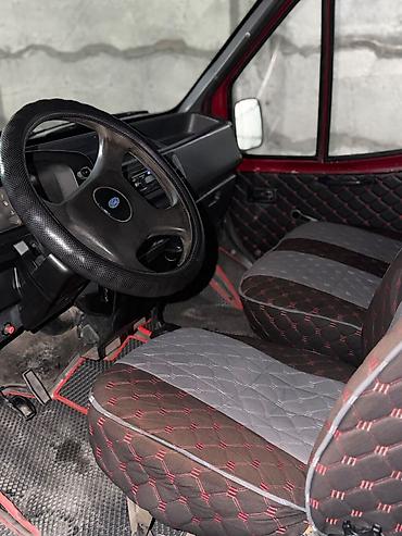 т2 транспортер: Ford Transit: 1992 г., 2.3 л, Механика, Дизель, Фургон — 5