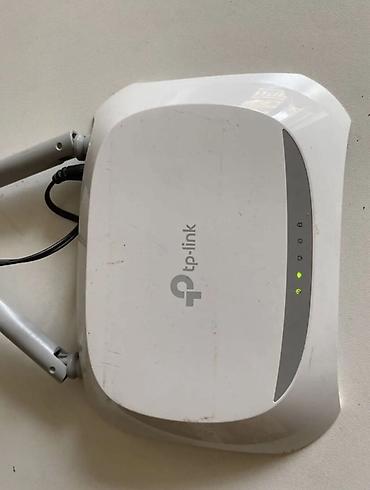 modem router tp link: TP-Link Wi‑Fi router - Model: TP-Link TL-WR841N (etiketdə göstərilib) — 1