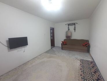 частные дома: 2 комнаты, 52 м², 104 серия, 2 этаж, Косметический ремонт