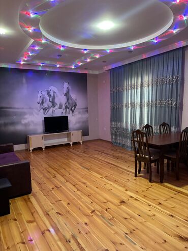 купить дом в гяндже: Ehmedli Masin bazarinin arxasi poctun yani 2 mertebeli evin 2 ci
