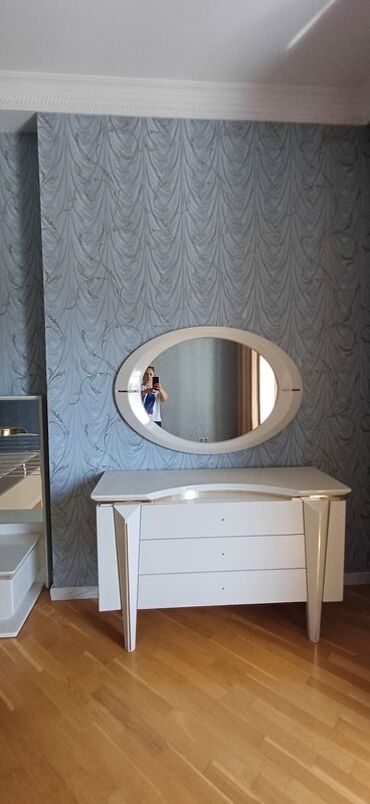 Masa və oturacaq dəstləri: Qonaq otağı üçün, İşlənmiş, Dördbucaq masa — 7