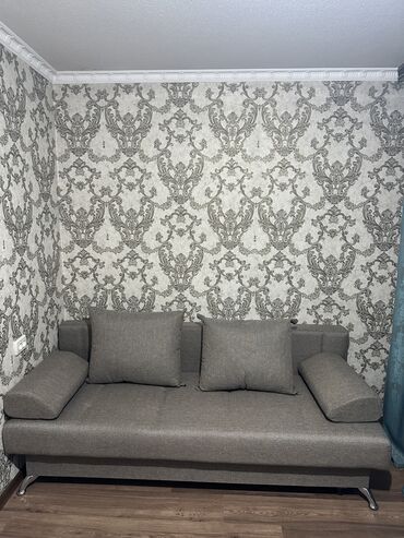 диван для девочек: Гарнитур для зала, Диван, цвет - Серый, Б/у