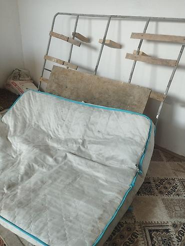 matras qiymeti: Yataq otağı mebel dəsti (ikinci El ) Tərkibi: - 4 qapılı, aynalı — 4