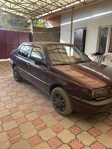 от венто: Volkswagen Vento: 1994 г., Седан — 2