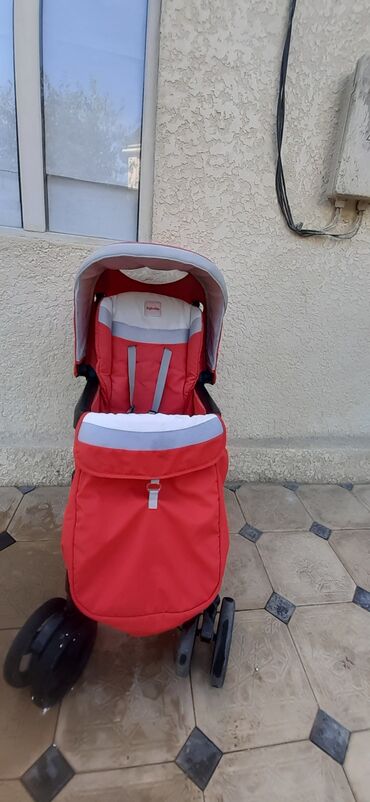 детскую коляску для мальчика: Коляска, цвет - Красный, Б/у