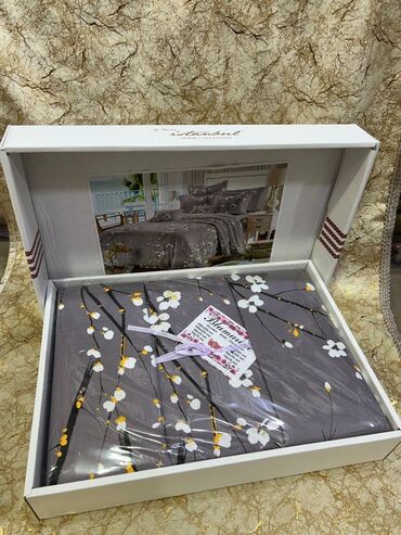 Rəflər, etajerkalar: Qızılı metal karkaslı mərmər naxışlı 2 və 3 mərtəbəli — 37